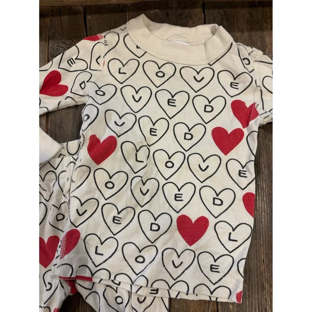 Hanna Andersson heart Valentine's pjs long johns‎ pajamas